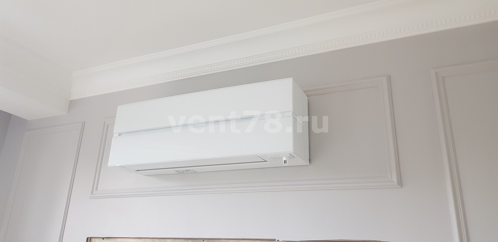 Монтаж систем вентиляции и кондицинирования квартиры.